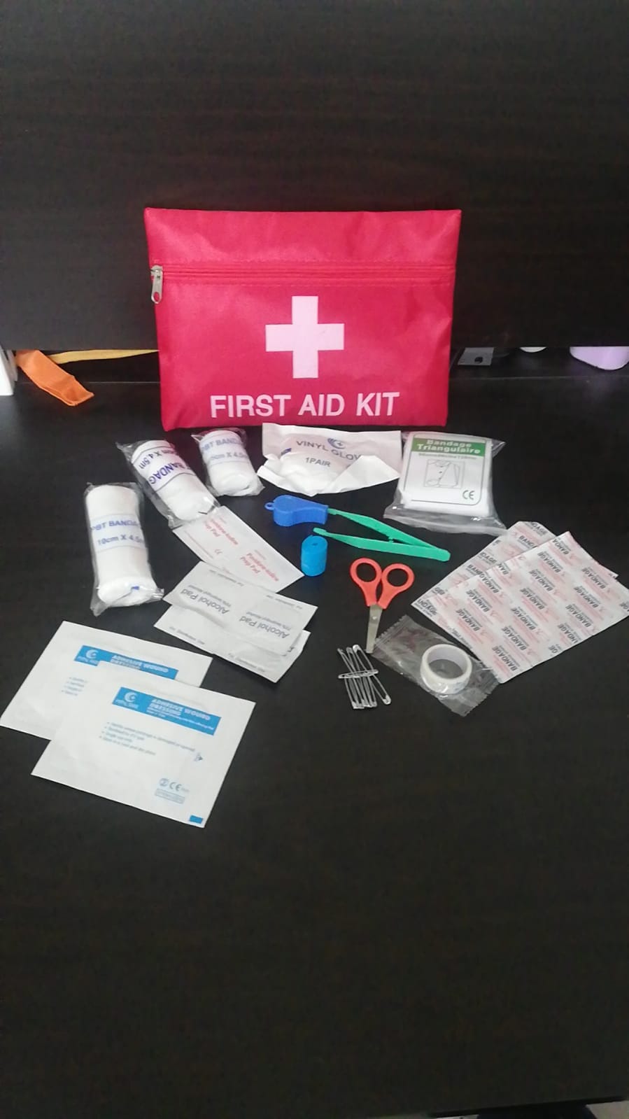 Botiquín de Primeros Auxilios Completo Seguridad y Preparación en Todo Foto 7274457-5.jpg