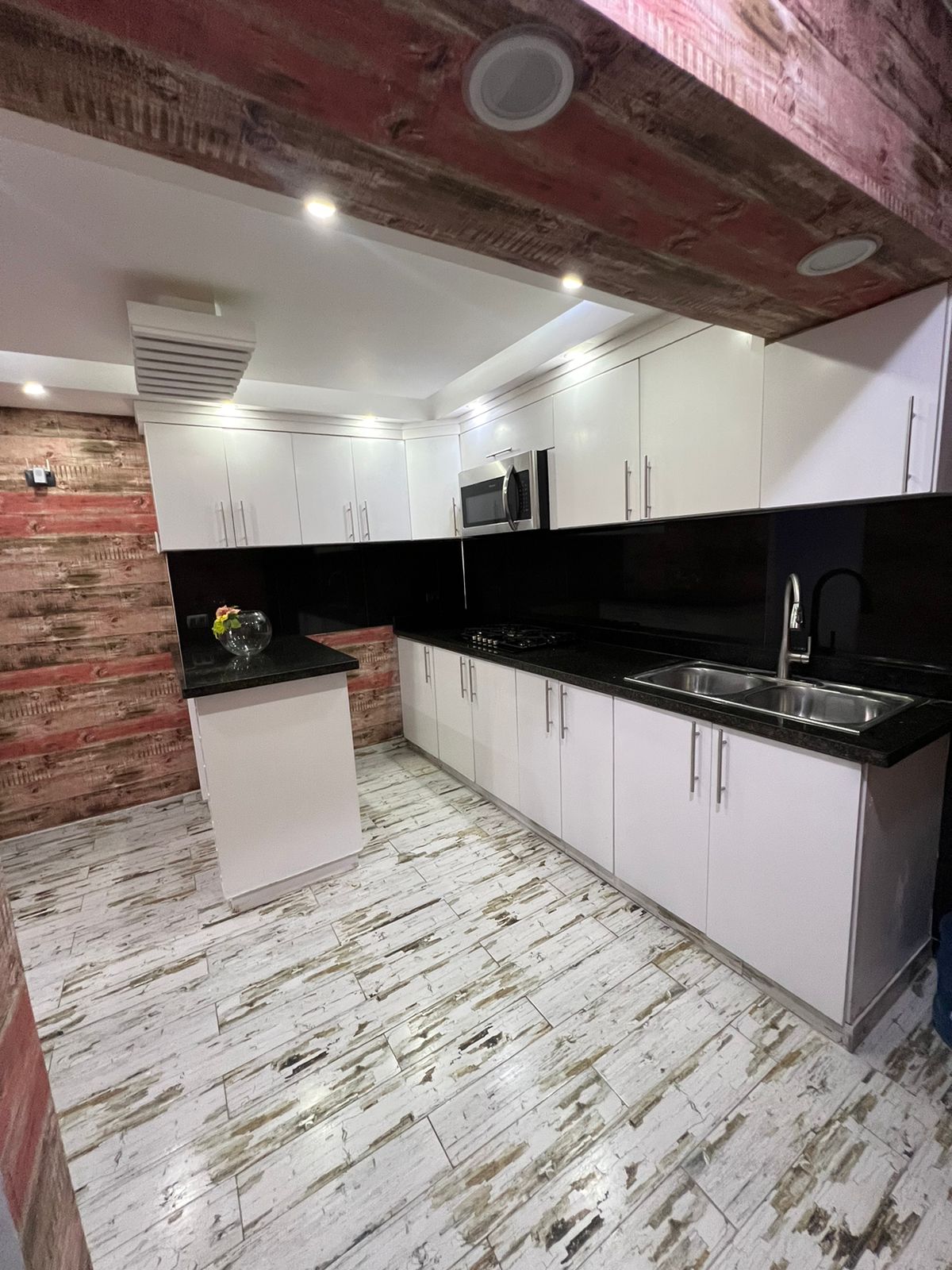 Espectacular Apto remodelado  primer piso 2 hab en avenida independenc Foto 7274469-4.jpg