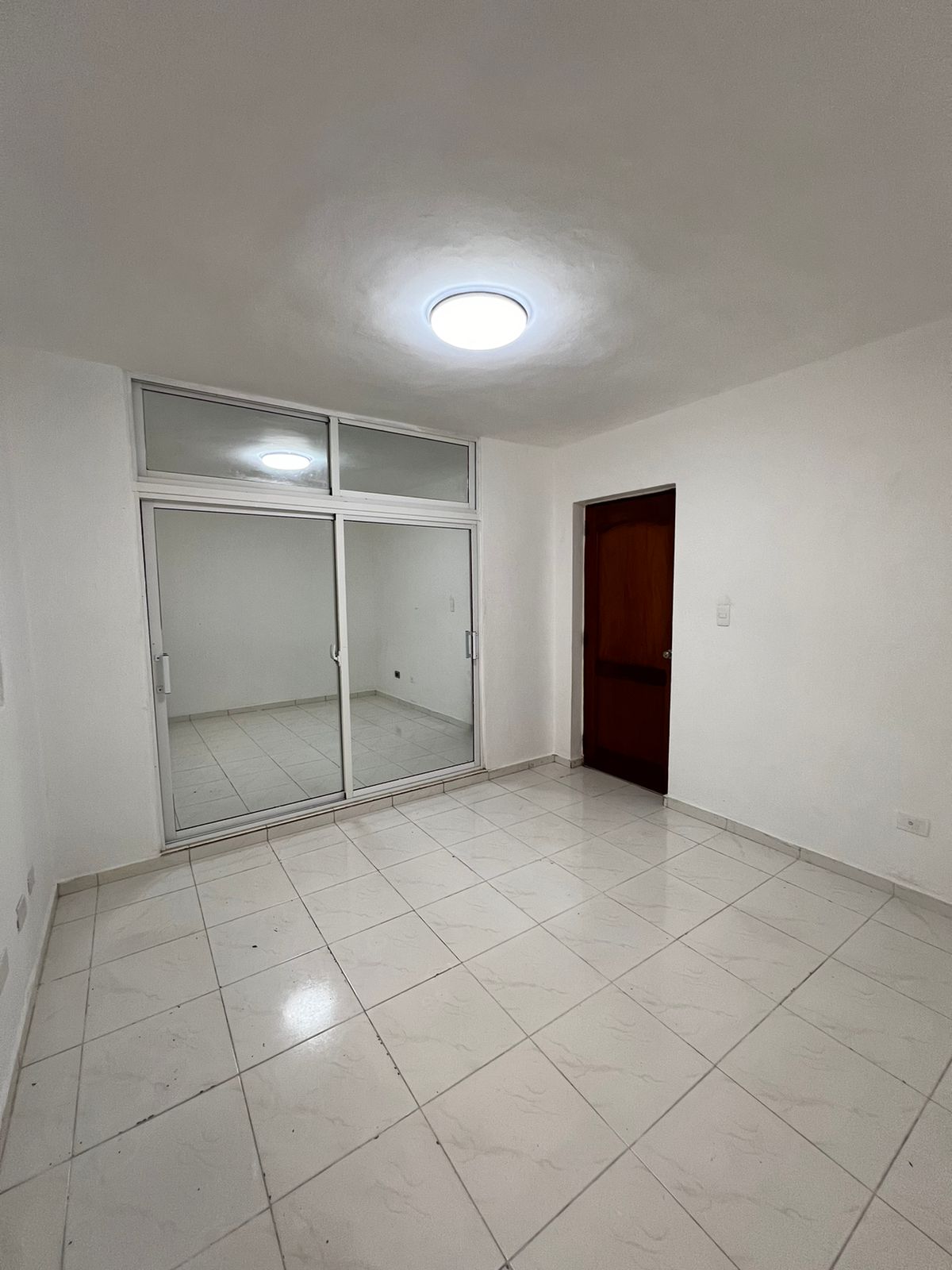 Espectacular Apto remodelado  primer piso 2 hab en avenida independenc Foto 7274469-8.jpg