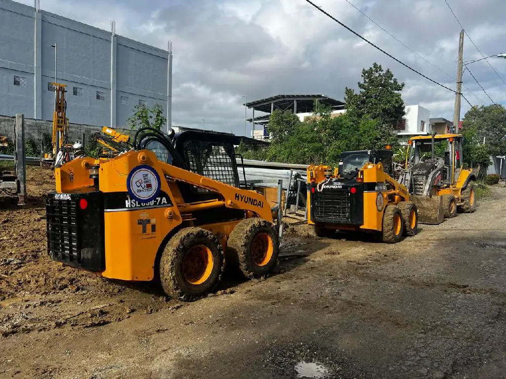 Renta la máquina que necesitas y lleva tu proyecto al siguiente nivel Foto 7274474-1.jpg
