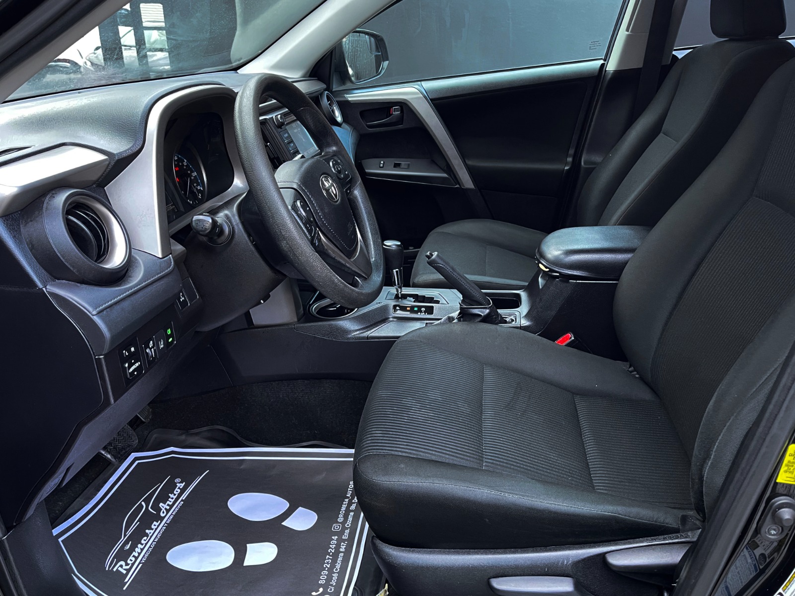 TOYOTA RAV LE 4X4 2018 en Santo Domingo Este Foto 7274519-6.jpg
