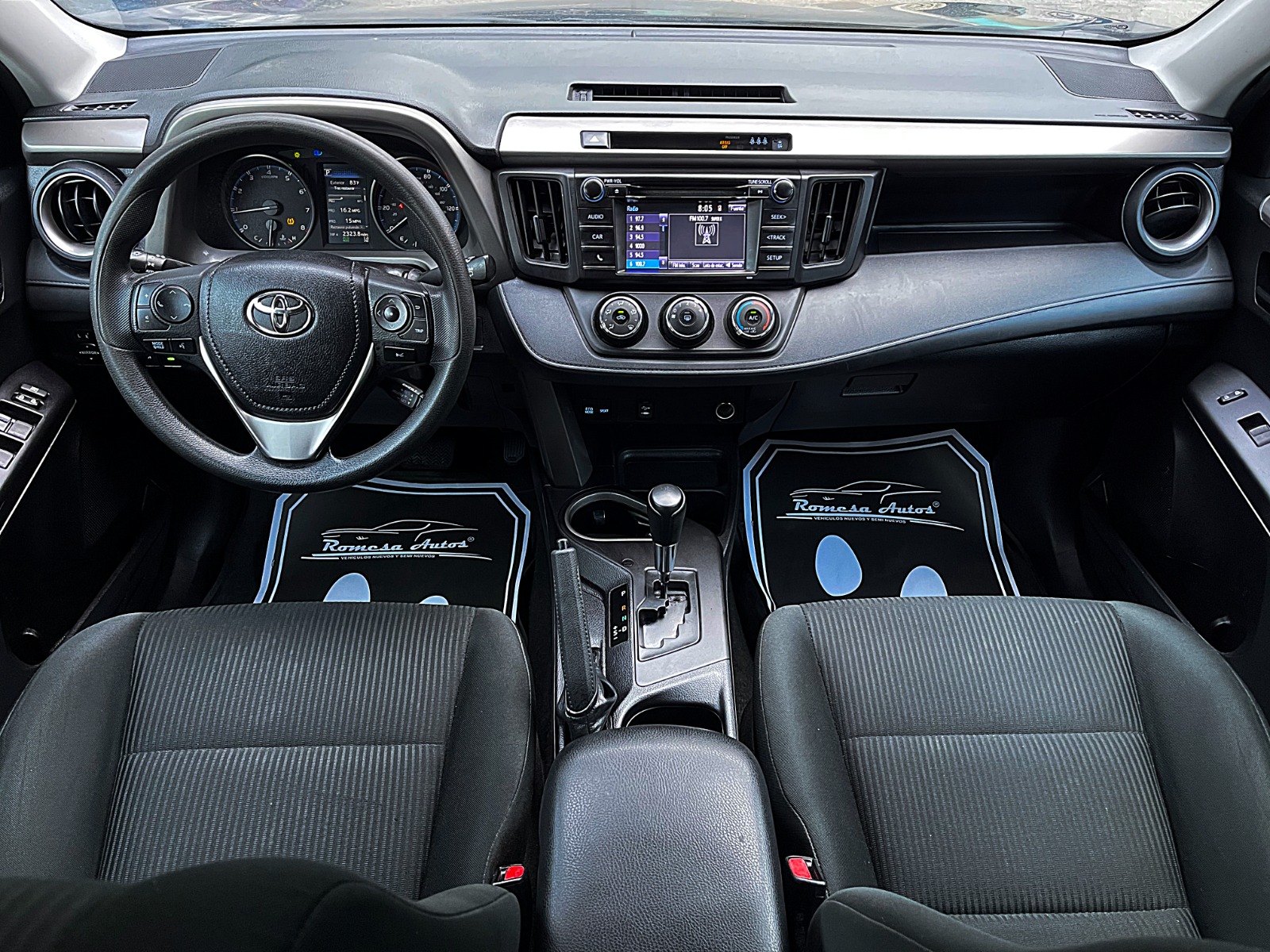 TOYOTA RAV LE 4X4 2018 en Santo Domingo Este Foto 7274519-7.jpg