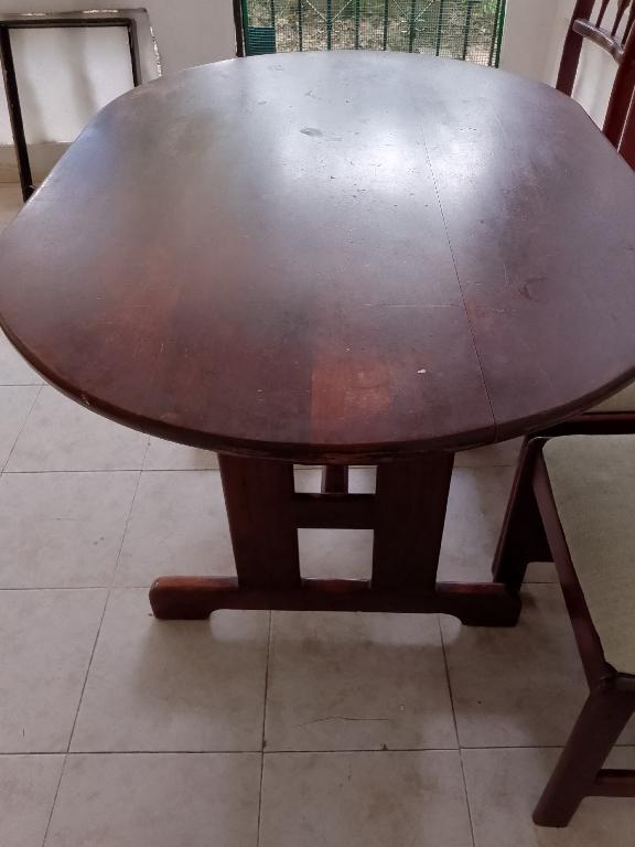 Juego de comedor caoba 4 sillas para reparar Foto 7274677-2.jpg