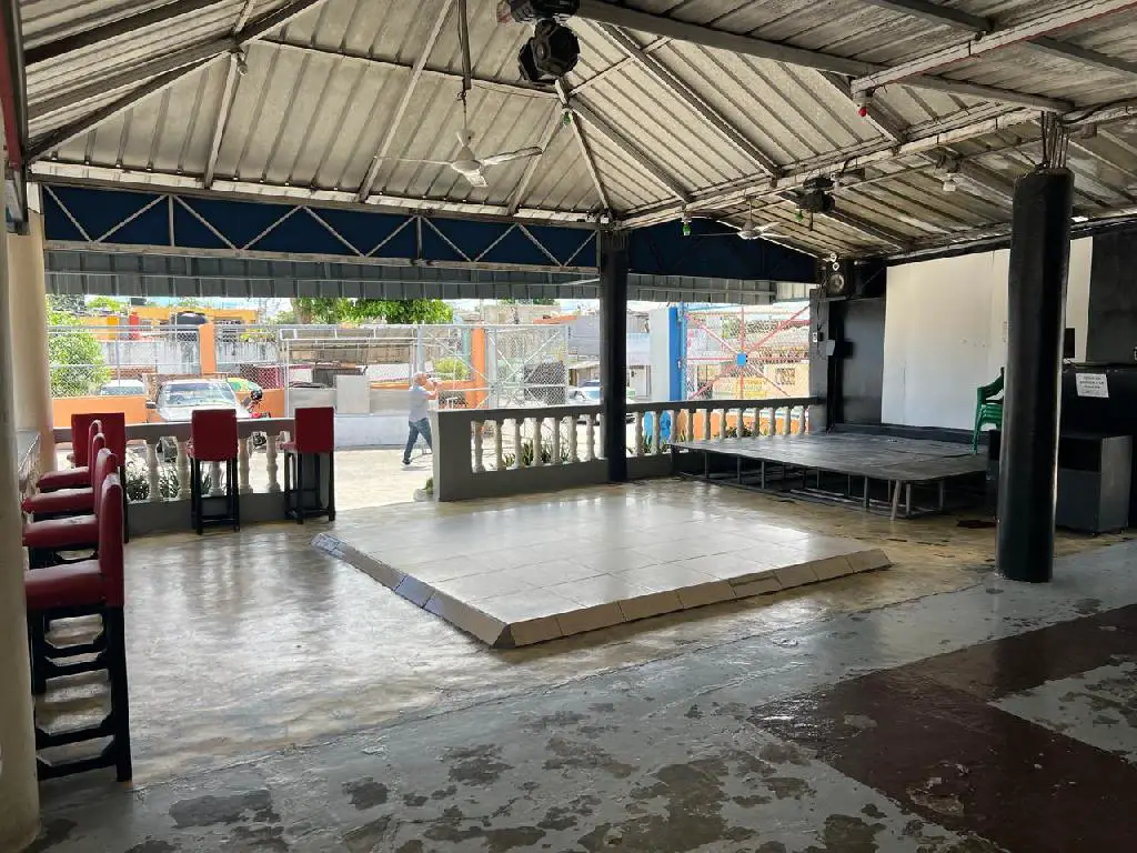 Vendo CAR WASH en LOS GUARICANOS de Oportunidad 1600 Mts.2 calle Sánch Foto 7274684-5.jpg