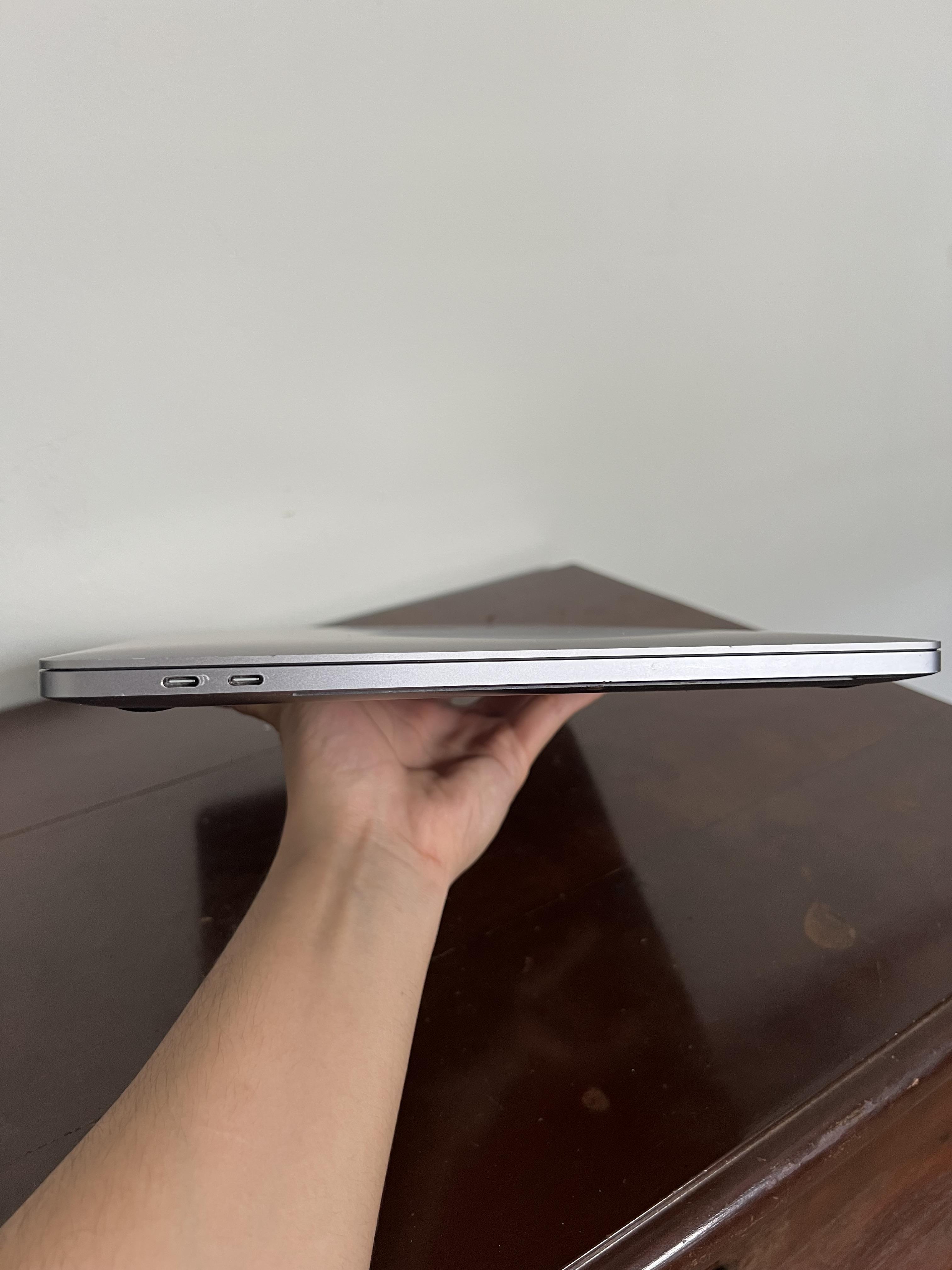 Vendo Laptop Apple Macbook Pro 16” Intel i9 2019  Foto 7274848-4.jpg