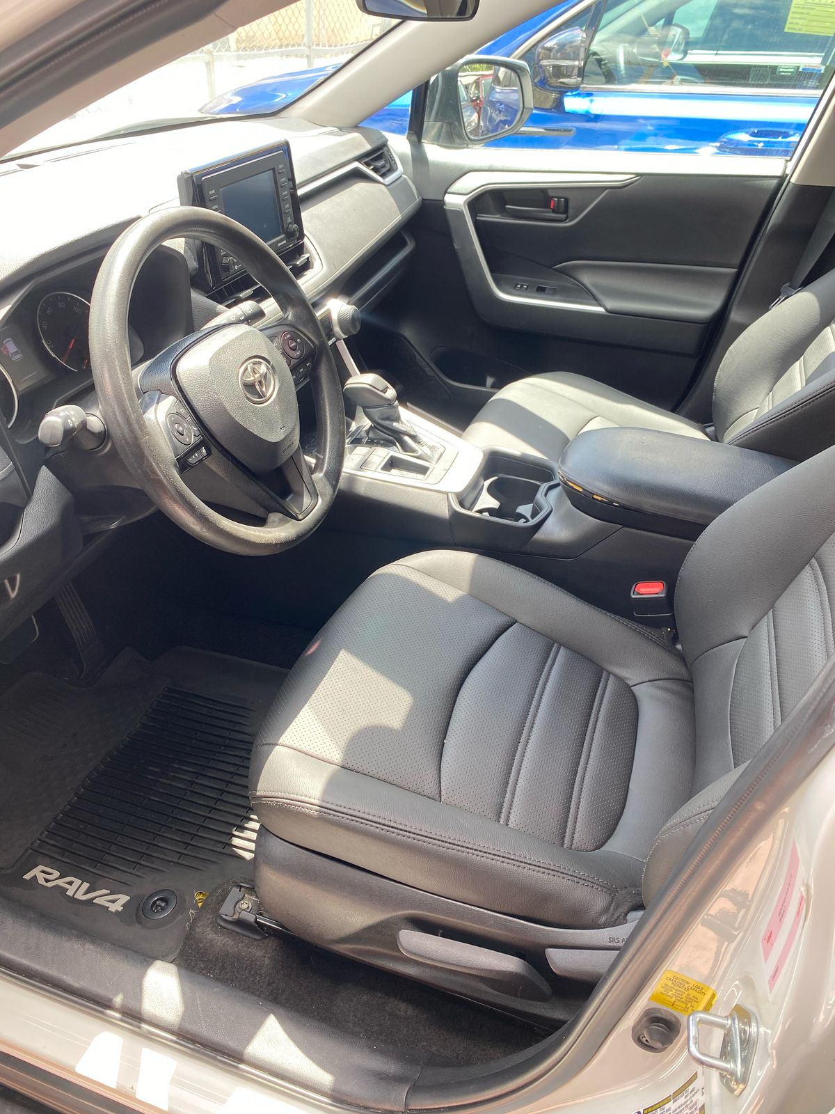 TOYOTA RAV4 LE 2021  Foto 7274973-7.jpg