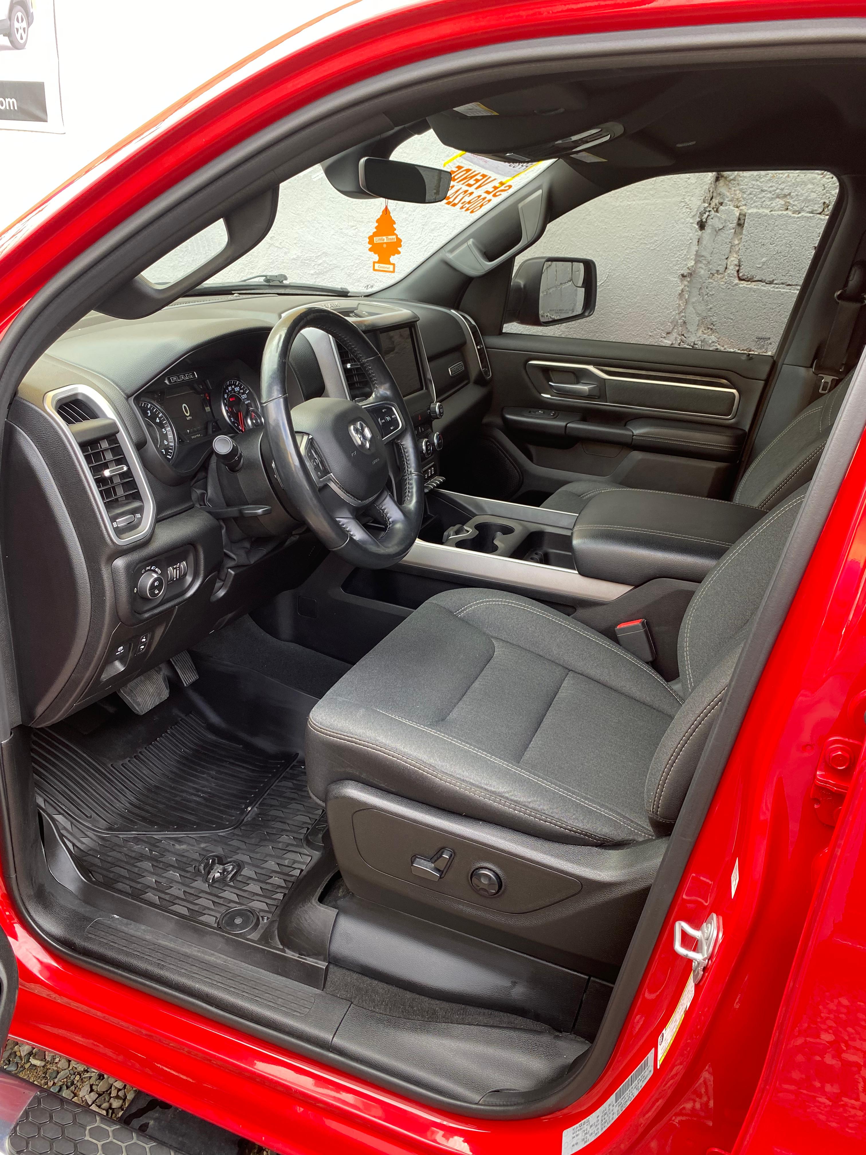 DODGE RAM 1500 BIGHORN 2019 Foto 7274980-5.jpg