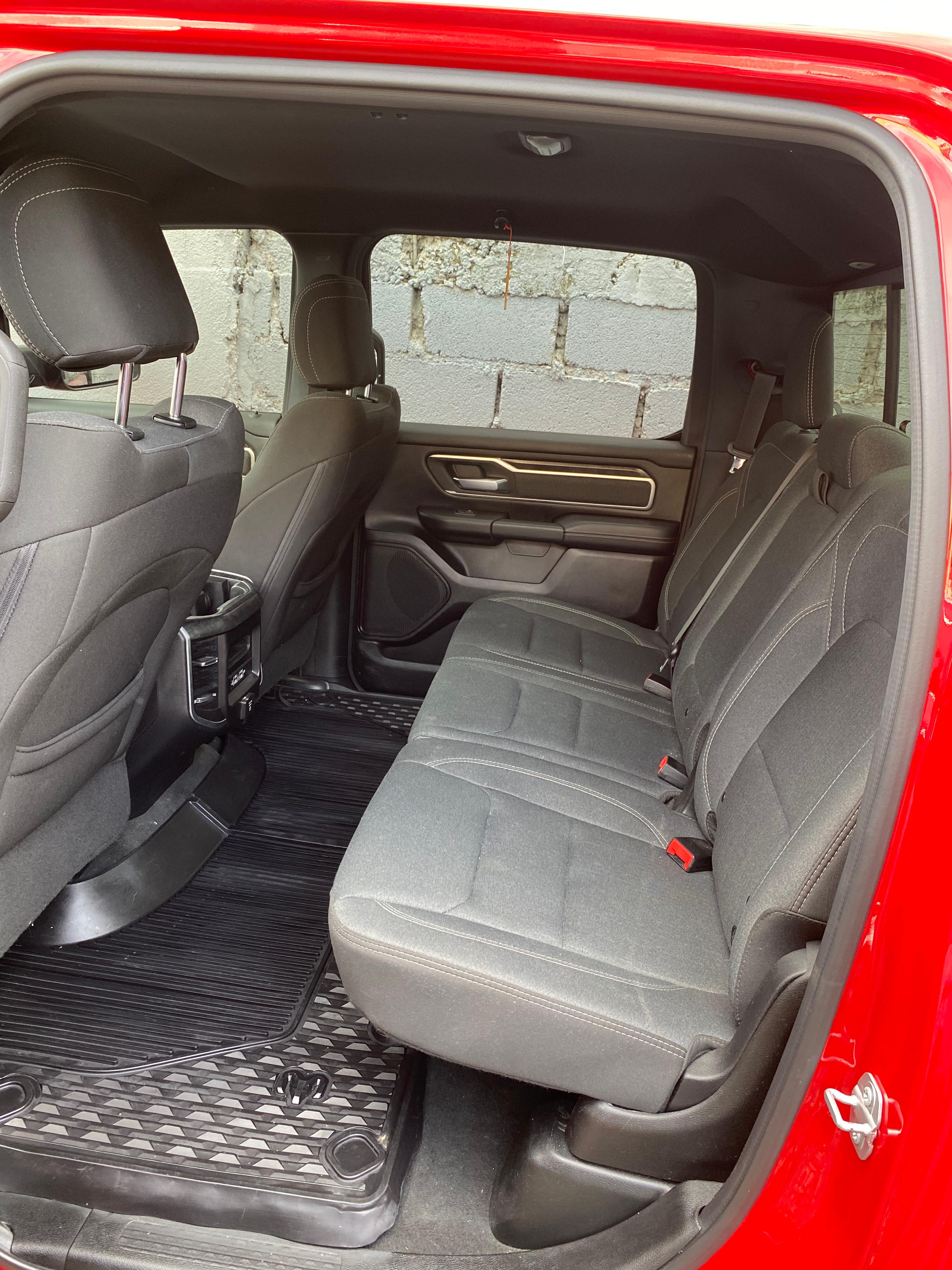 DODGE RAM 1500 BIGHORN 2019 Foto 7274980-7.jpg