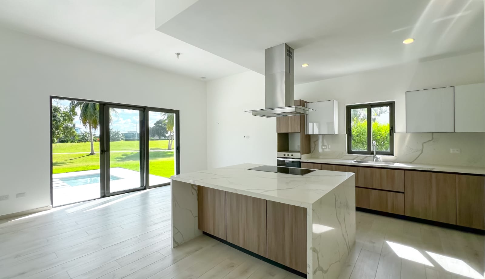 Villa en venta en Cocotal con línea blanca de 3 habitaciones Foto 7275003-5.jpg