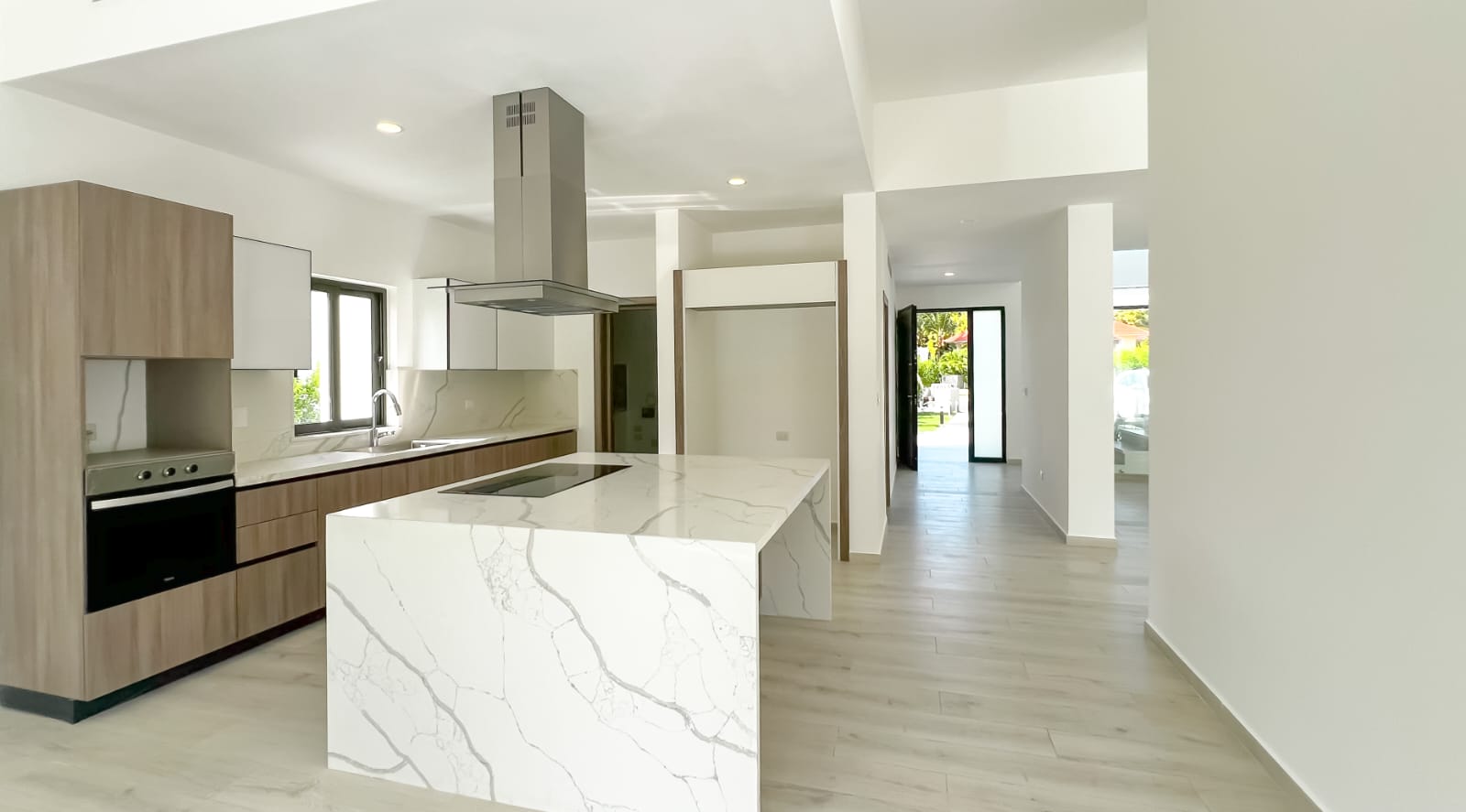 Villa en venta en Cocotal con línea blanca de 3 habitaciones Foto 7275003-6.jpg