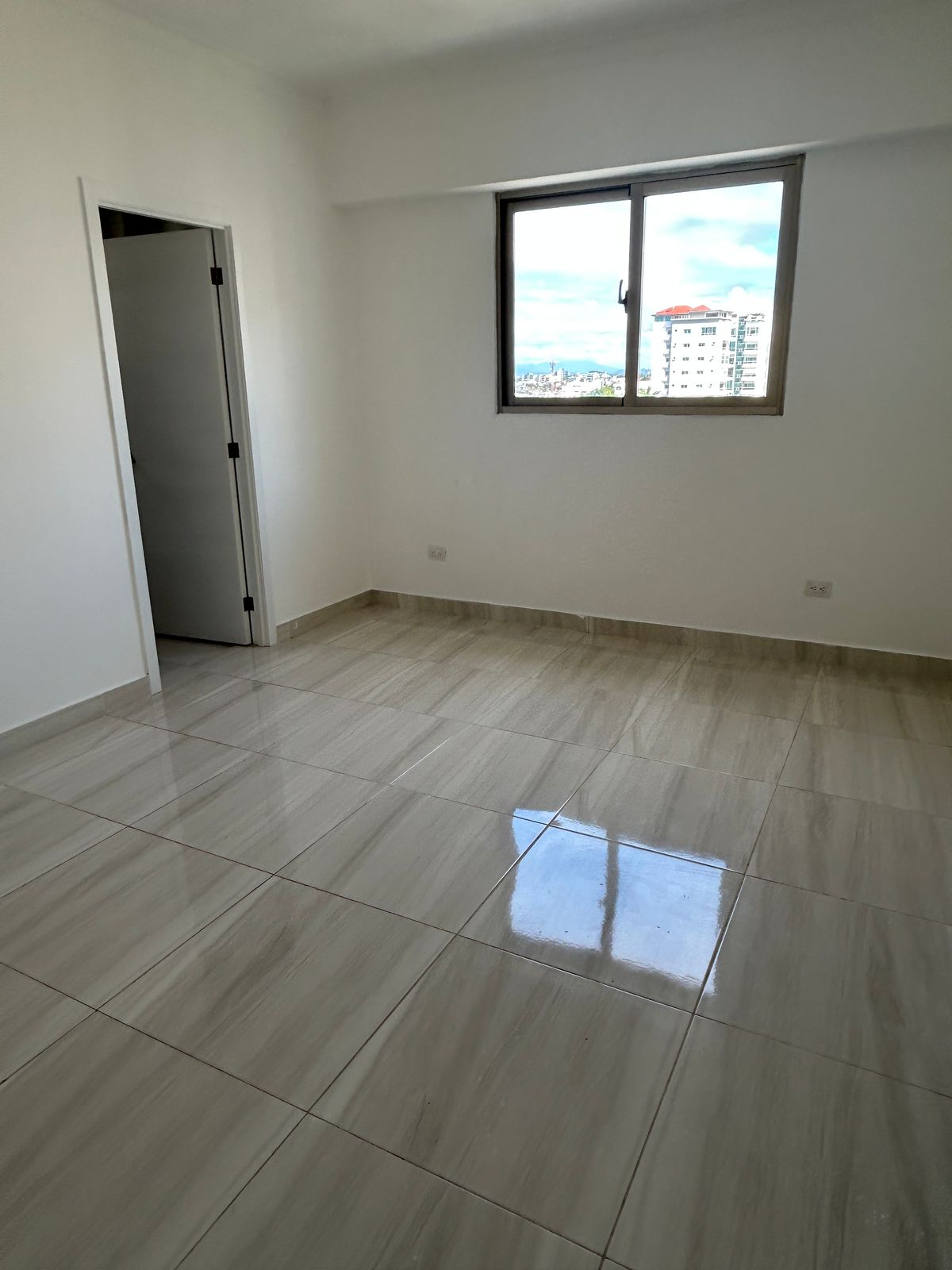 Apartamento de 3 habitaciónes en alquiler  en sector de Evaristo Moral Foto 7275038-12.jpg