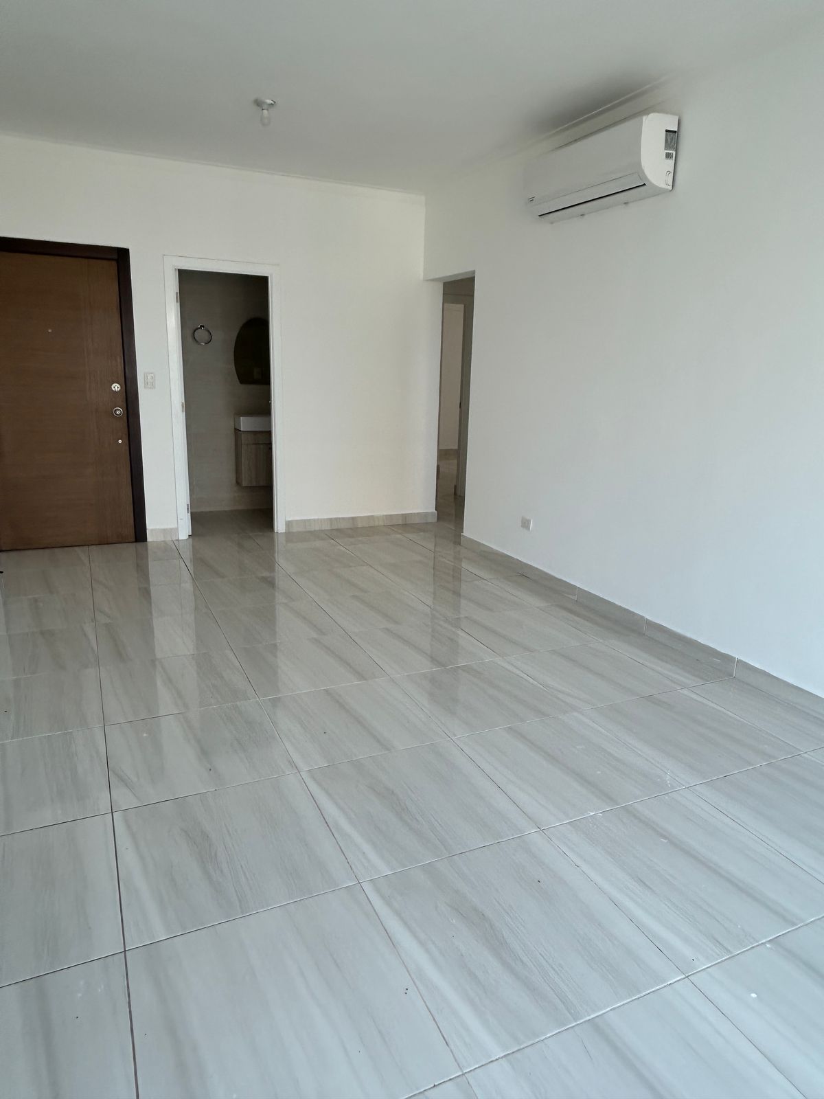 Apartamento de 3 habitaciónes en alquiler  en sector de Evaristo Moral Foto 7275038-7.jpg