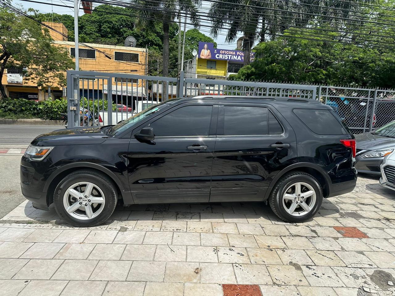 FORD EXPLORER NEGRA 2018 AMERICANO RECIEN IMPORTADO Foto 7275082-5.jpg