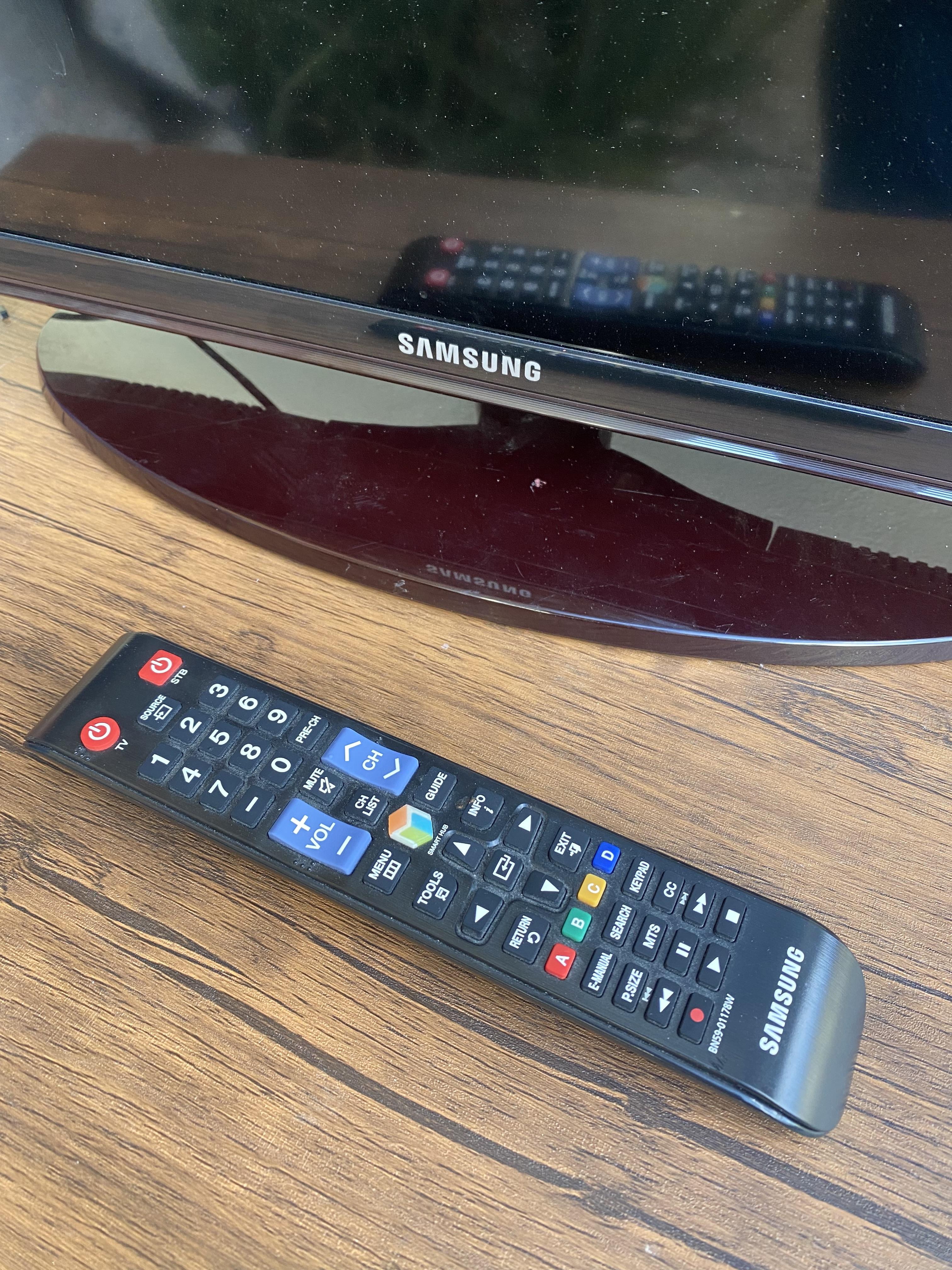 Televisión Samsung de 32 pulgadas smart  en Peravia Foto 7275124-2.jpg