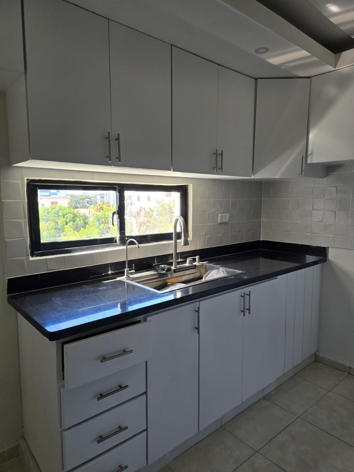 Vendo Apartamento REMODELADO Reparto Los 3 Ojos 3 HABS. 115 Mts.2 4to  Foto 7275187-4.jpg