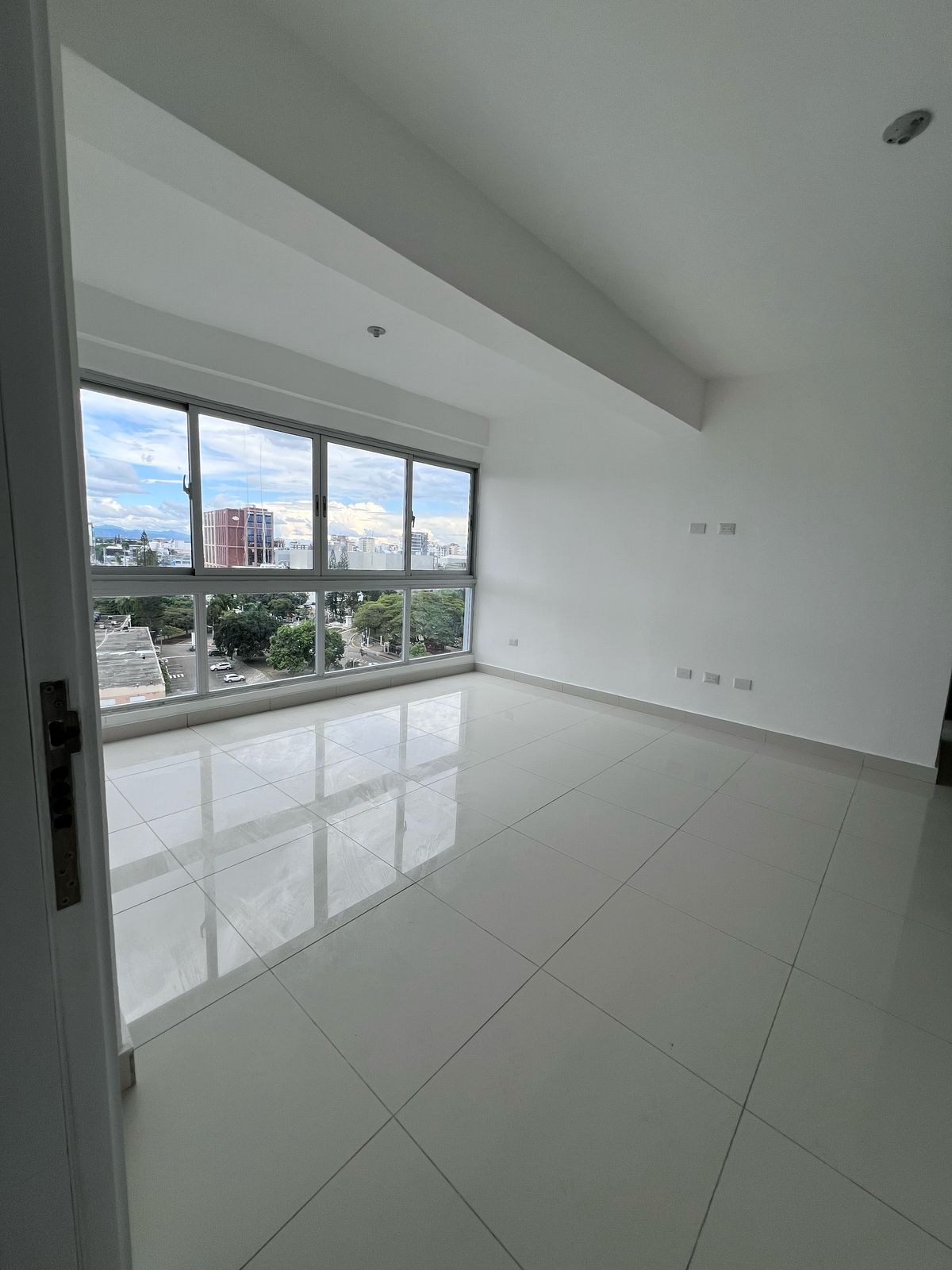 Venta de Torre de apartamentos en Reparto Panorama Foto 7275212-2.jpg