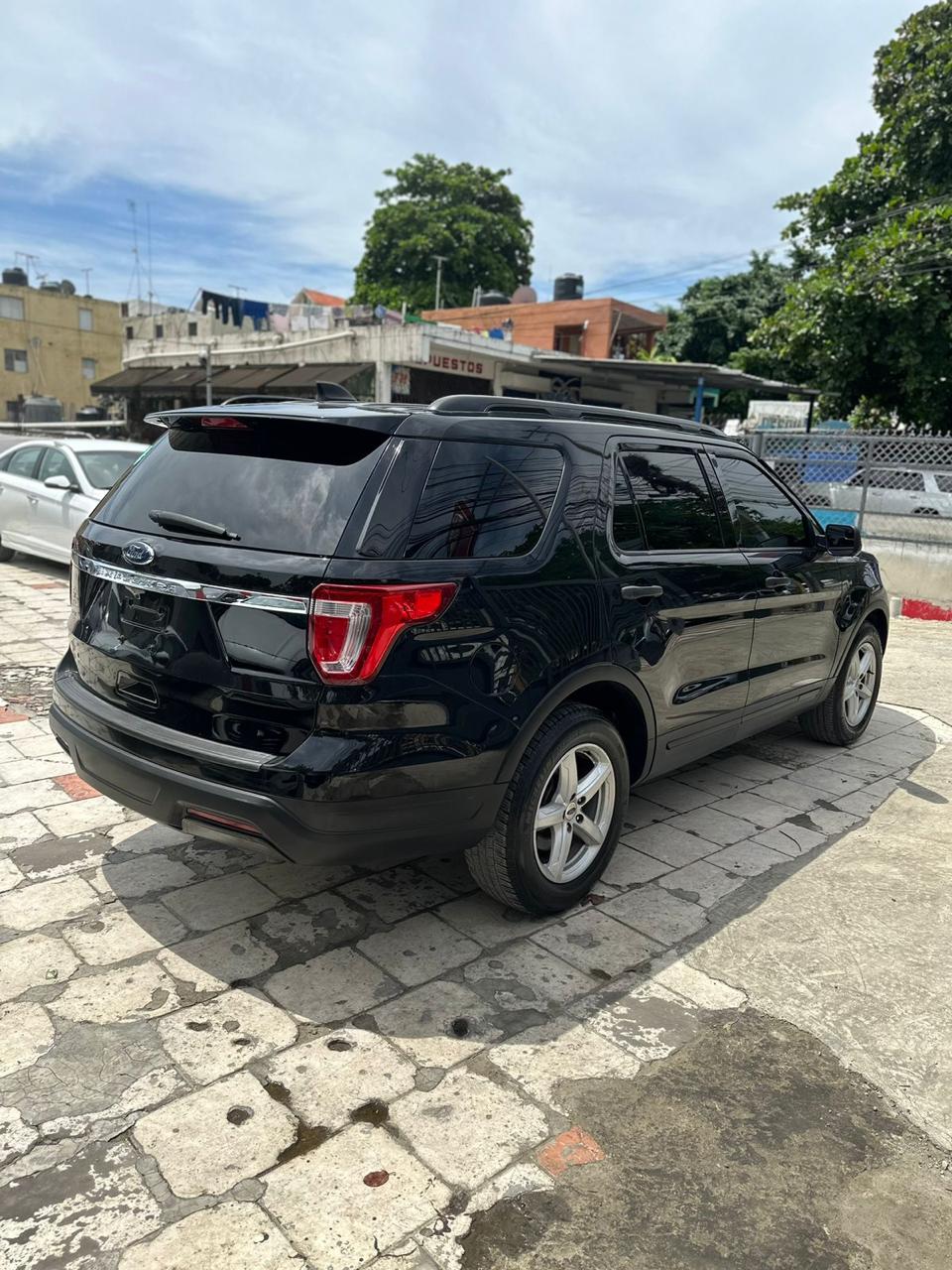 FORD EXPLORER NEGRA 2018 AMERICANO RECIEN IMPORTADO Foto 7275302-5.jpg