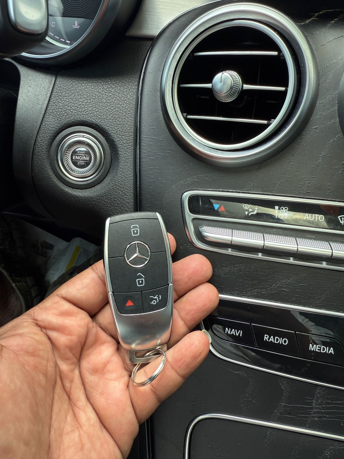 Mercedes Benz C300 2019 Foto 7275317-13.jpg