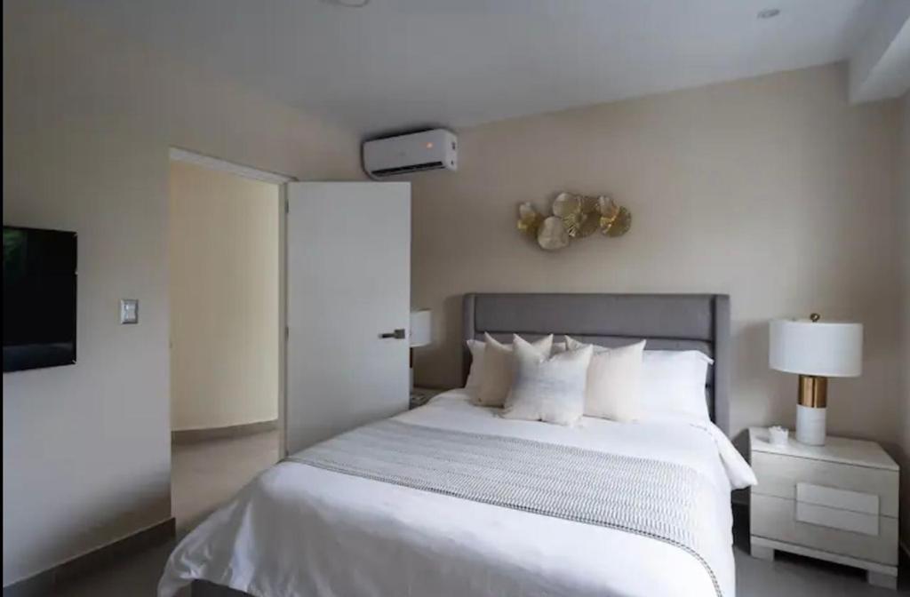 Hermoso Apto. en Venta o Alquiler En El Corazón De Piantini! Foto 7275635-9.jpg