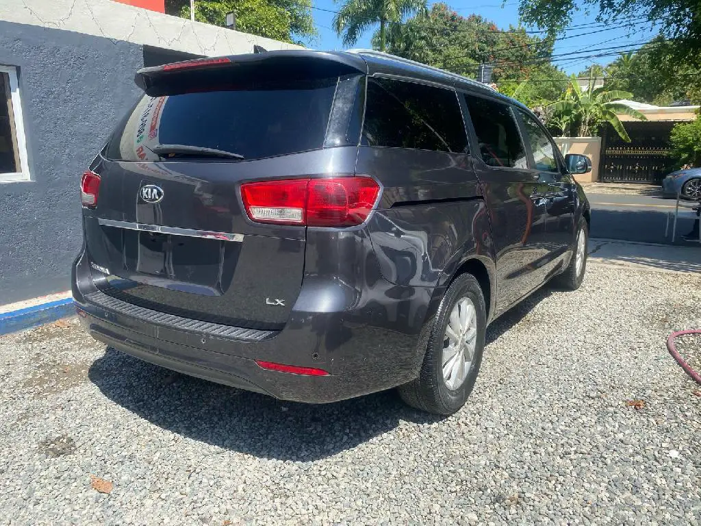KIA SEDONA LX 2016  Foto 7275657-2.jpg