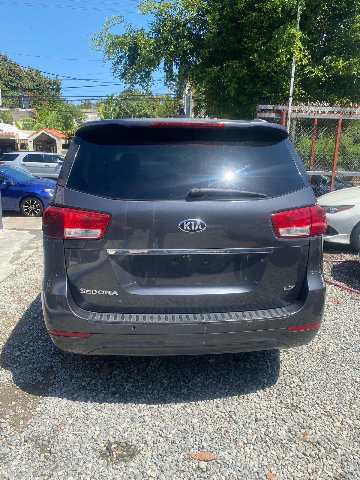 KIA SEDONA LX 2016  Foto 7275657-3.jpg