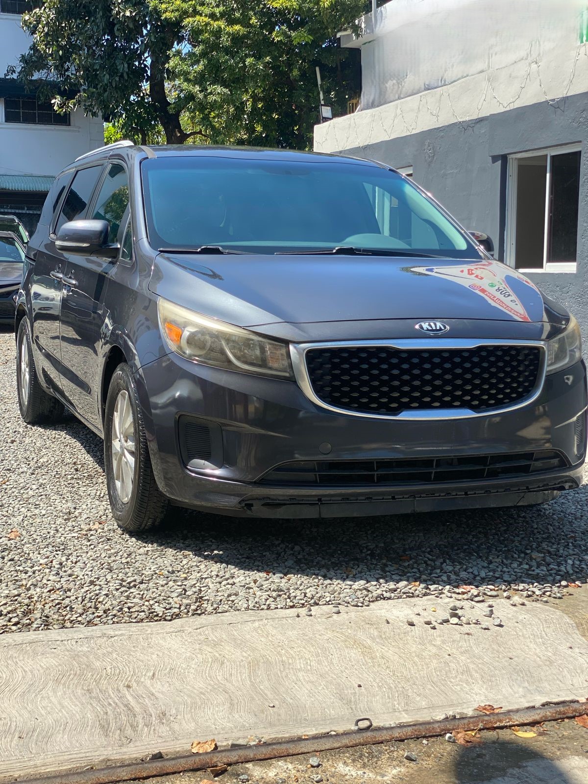 KIA SEDONA LX 2016  Foto 7275657-7.jpg