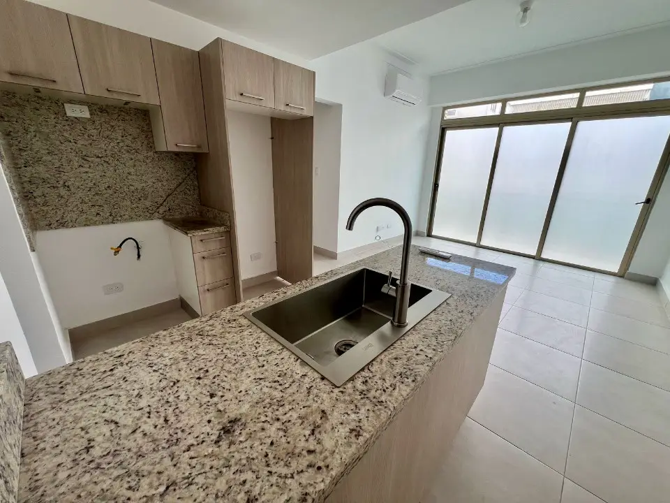 Alquilo apartamento 2 habitaciones con linea blanca en Naco  Foto 7275756-3.jpg