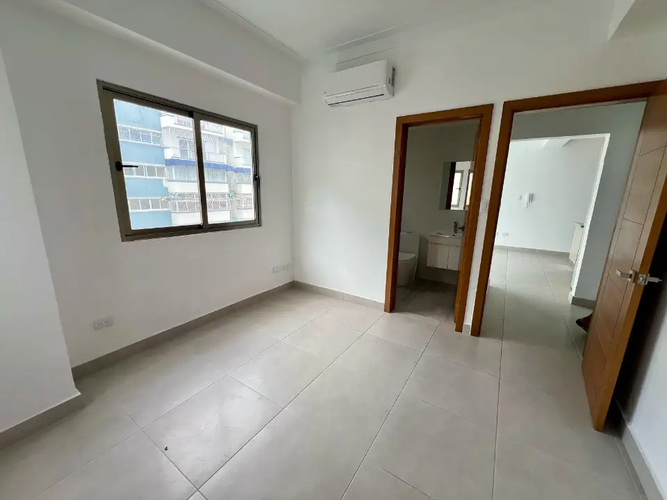 Alquilo apartamento 2 habitaciones con linea blanca en Naco  Foto 7275756-5.jpg