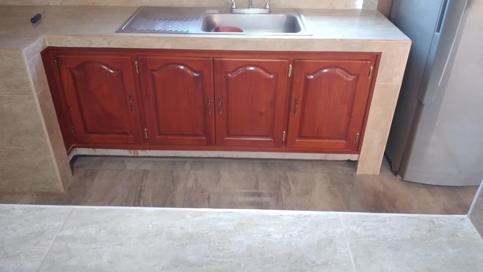 Gabinetes de cocina en madera de caoba a la medida  Foto 7275983-4.jpg