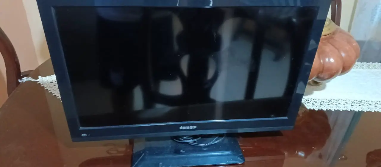 Television Domoto para piezas o reparar Foto 7276092-1.jpg