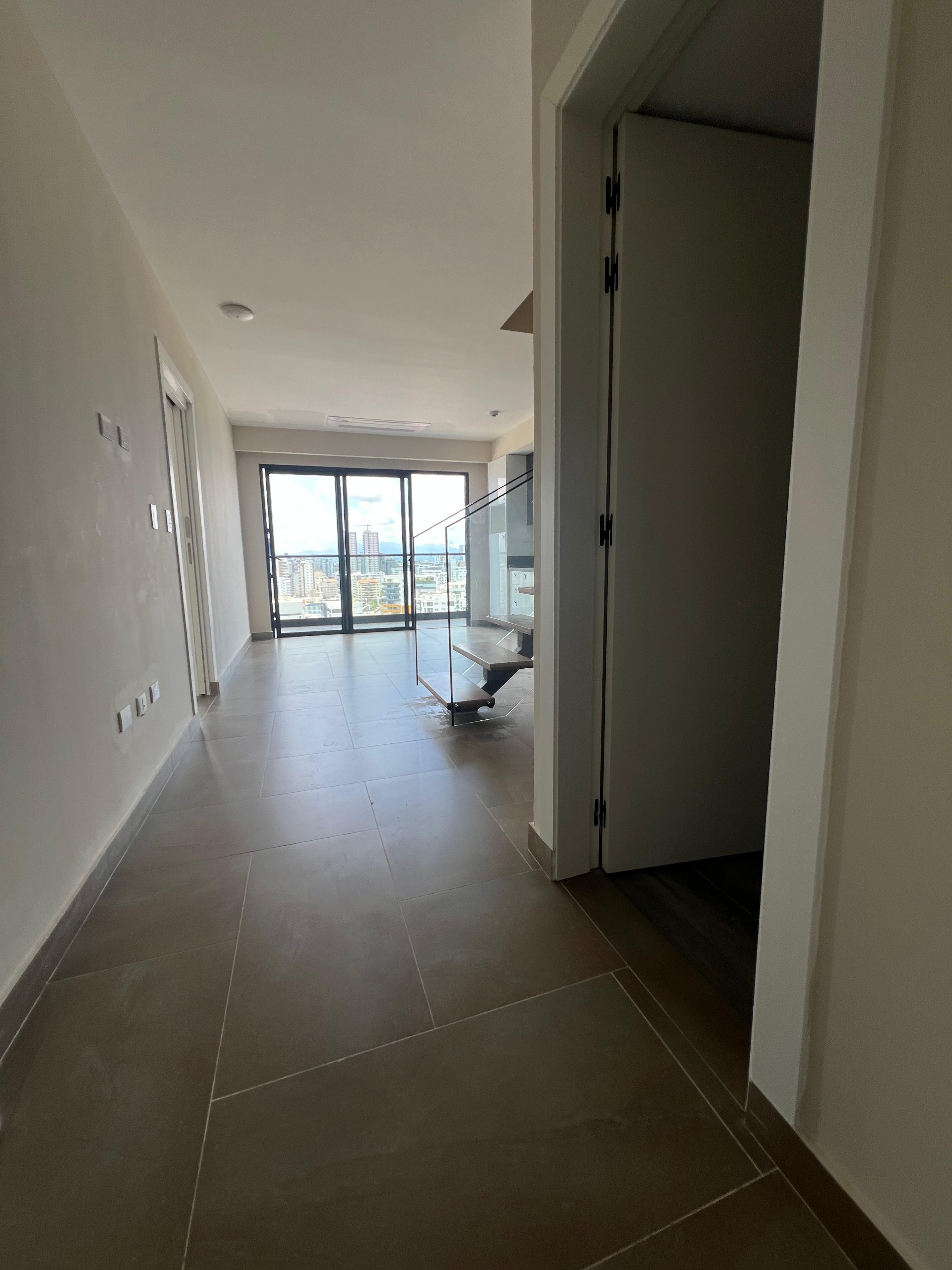 Apartamento Tipo Loft amueblado en venta en el Naco Foto 7276474-6.jpg