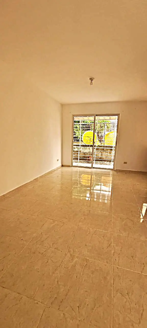 RENTA DE APARTAMENTO – PRIMER NIVEL EN RESIDENCIAL CERRADO Foto 7277427-3.jpg