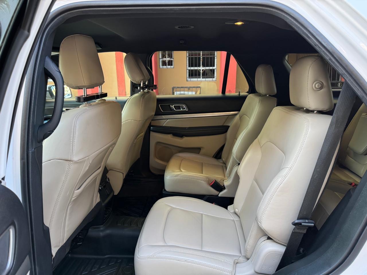 Ford Explorer XLT tres filas año 2019 Foto 7277495-9.jpg