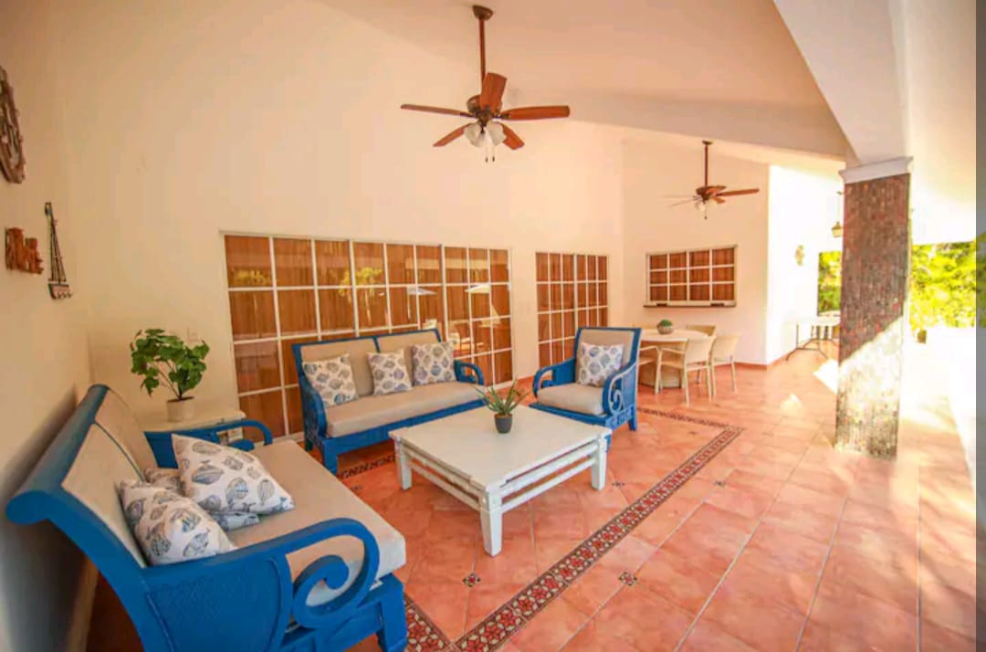 Villa de 4 Habitaciones en Venta en Juan Dolió.  Foto 7277933-10.jpg