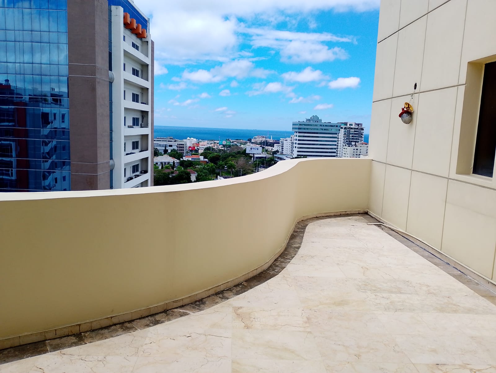 PENTHOUSE CON VISTA AL MAR Y TERRAZA PRIVADA Foto 7278213-3.jpg