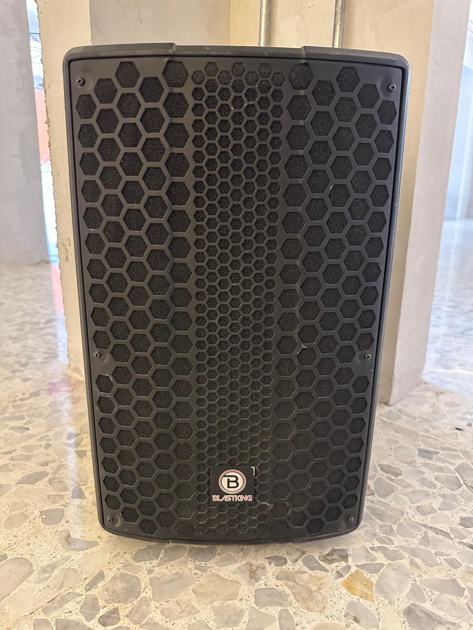 6 Bocinas 3 Subwoofer de 15 Blastking QSC K Series Top Pro Music Gear  Foto 7278378-4.jpg