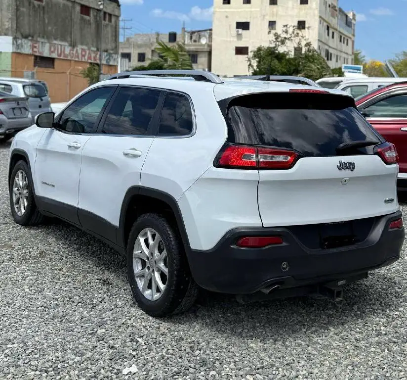 SE VENDE JEEP CHEROKEE LATITUD 2018 Foto 7278566-2.jpg