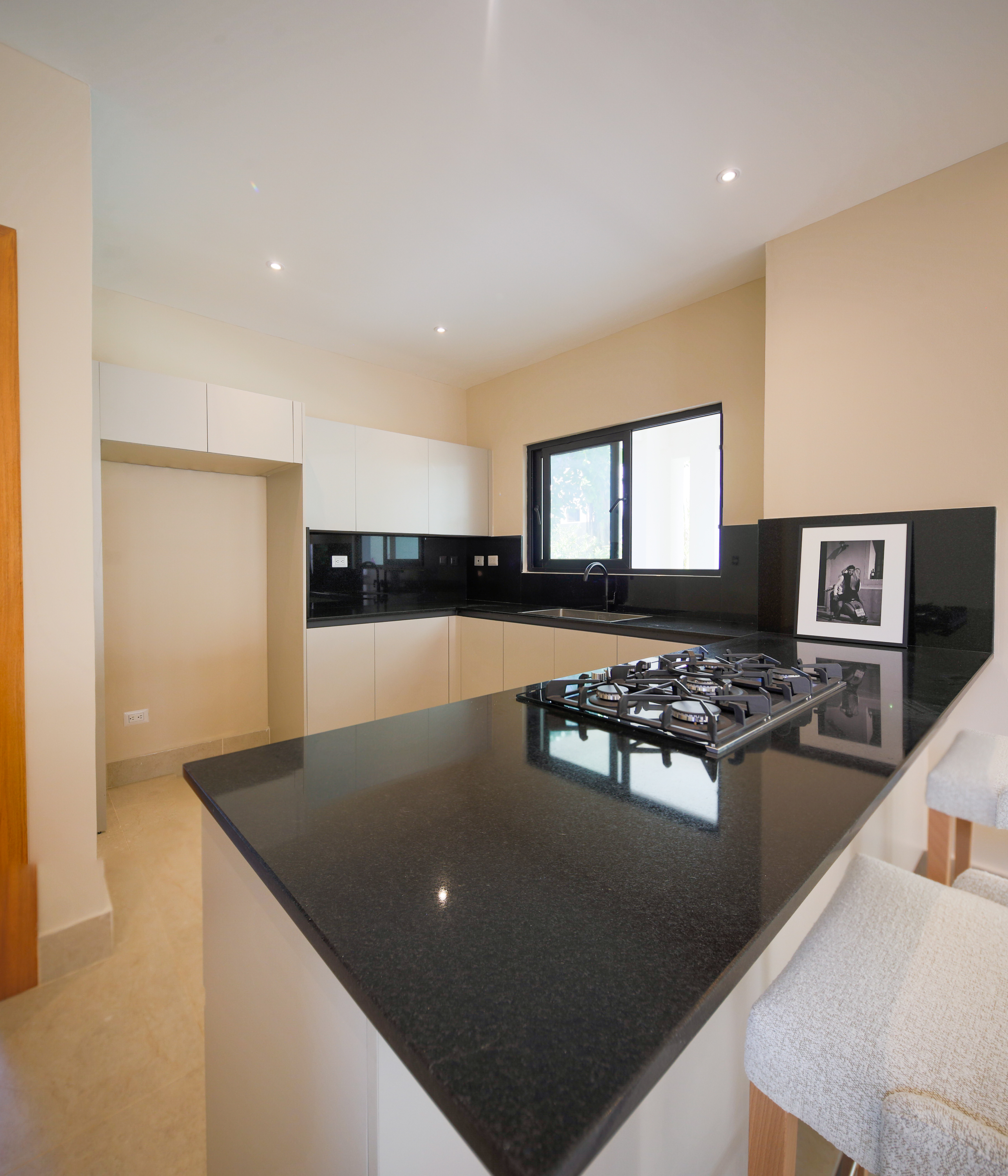 Villa de 4 Habitaciones en Venta en Punta Cana. Foto 7278733-6.jpg