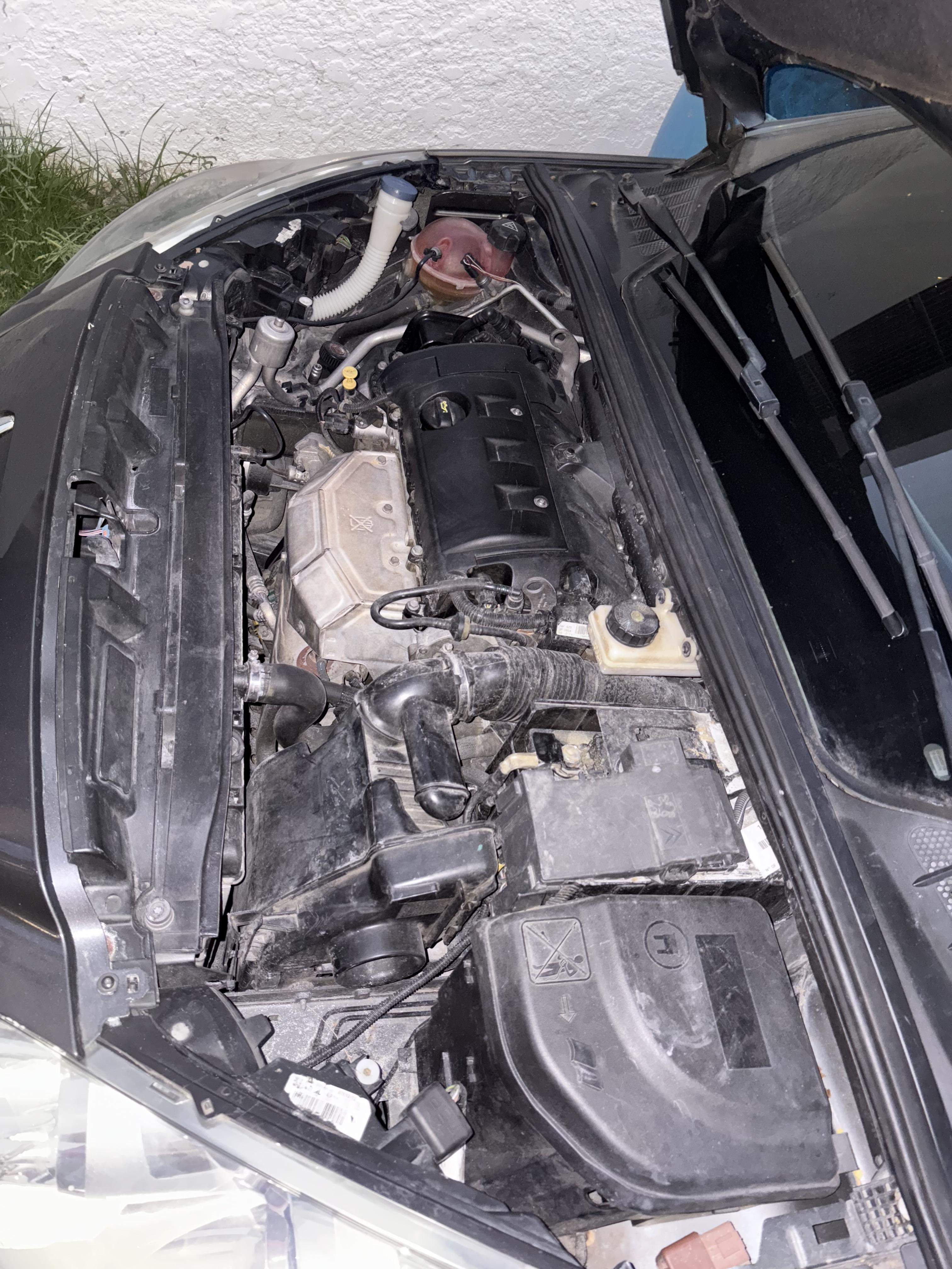 Peugeot 308 - 2013 Premium Foto 7278822-7.jpg