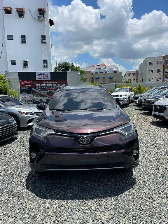 Toyota Rav4 - XLE 4x2 - Año 2017 Foto 7278949-2.jpg