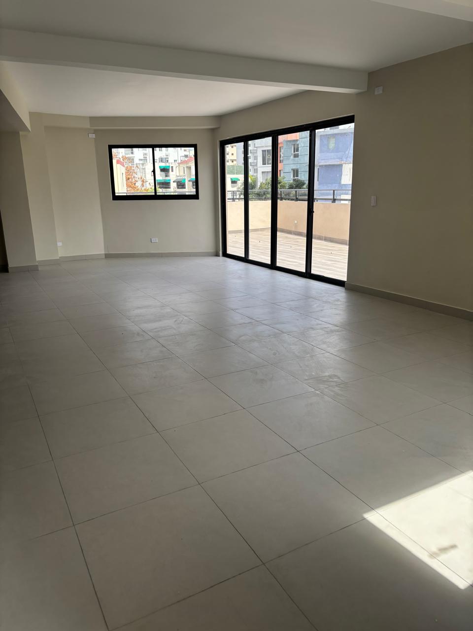 Venta de apto 2do nivel con terraza en Evaristo Morales Foto 7279383-14.jpg