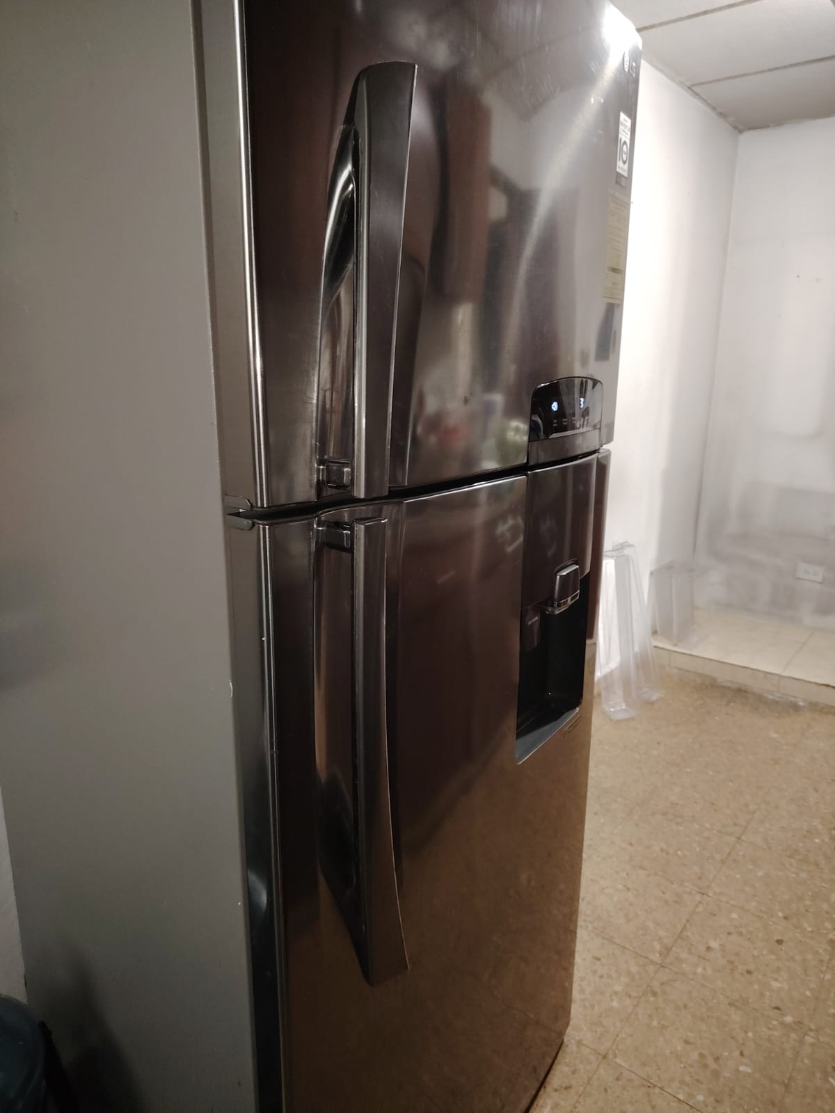 NEVERA LG 30 PIES CUBICO SMART INVERTER MODELO GT46SGP Foto 7279576-3.jpg