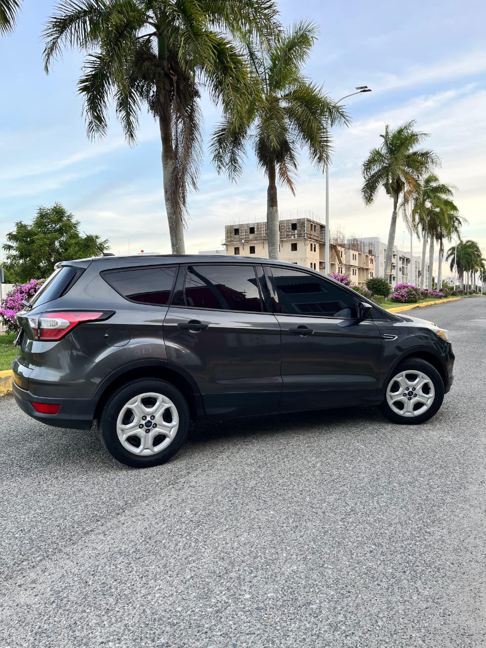 2017 Ford Escape S Foto 7279738-3.jpg