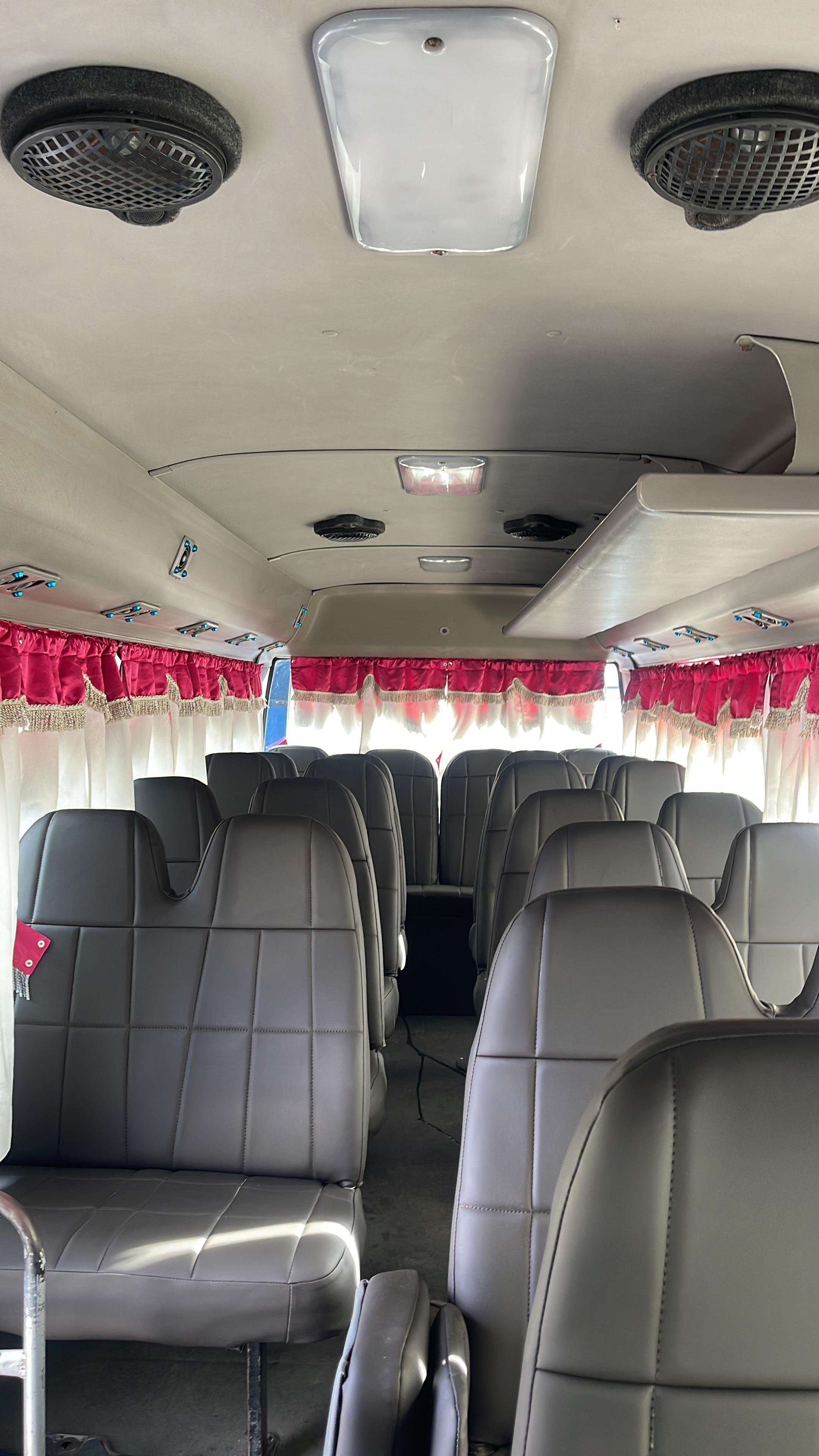 Toyota coaster 2010 Foto 7279768-5.jpg