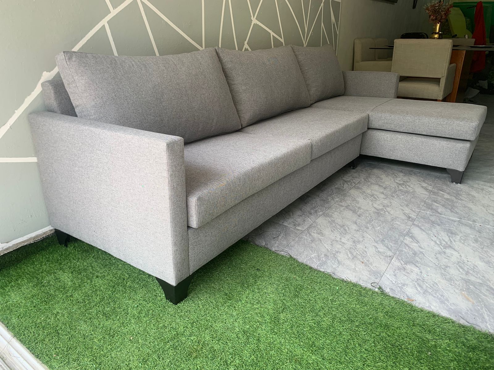 SOFA L GLOBAL TAPIZADO EN TELA EUROPEA. 105x60 pulgadas Foto 7279805-2.jpg
