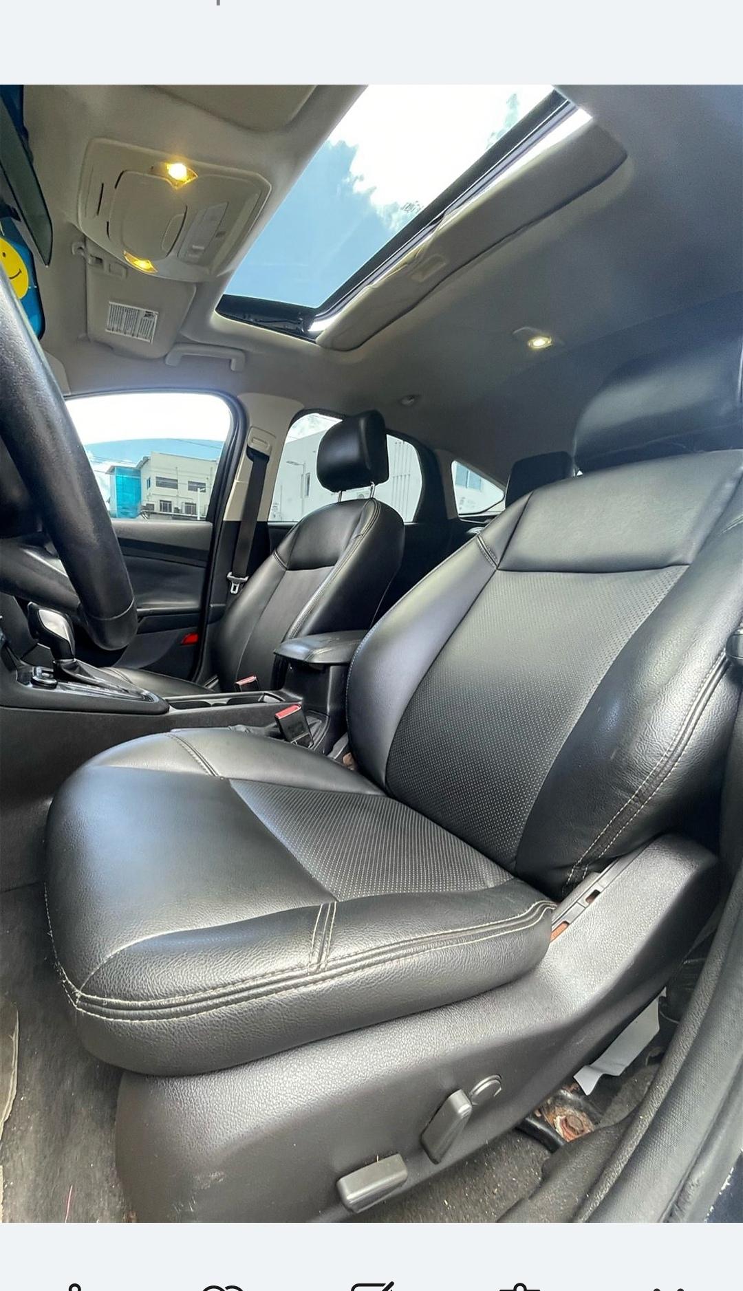 Ford Focus SE Hatchback Full 16 Foto 7279898-3.jpg