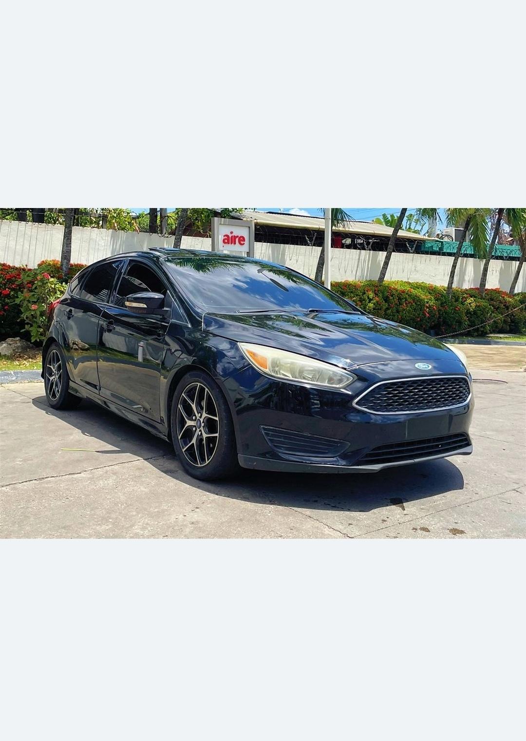 Ford Focus SE Hatchback Full 16 Foto 7279898-7.jpg