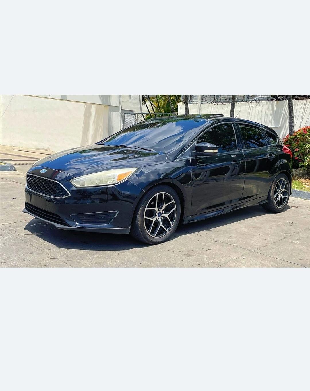 Ford Focus SE Hatchback Full 16 Foto 7279898-8.jpg