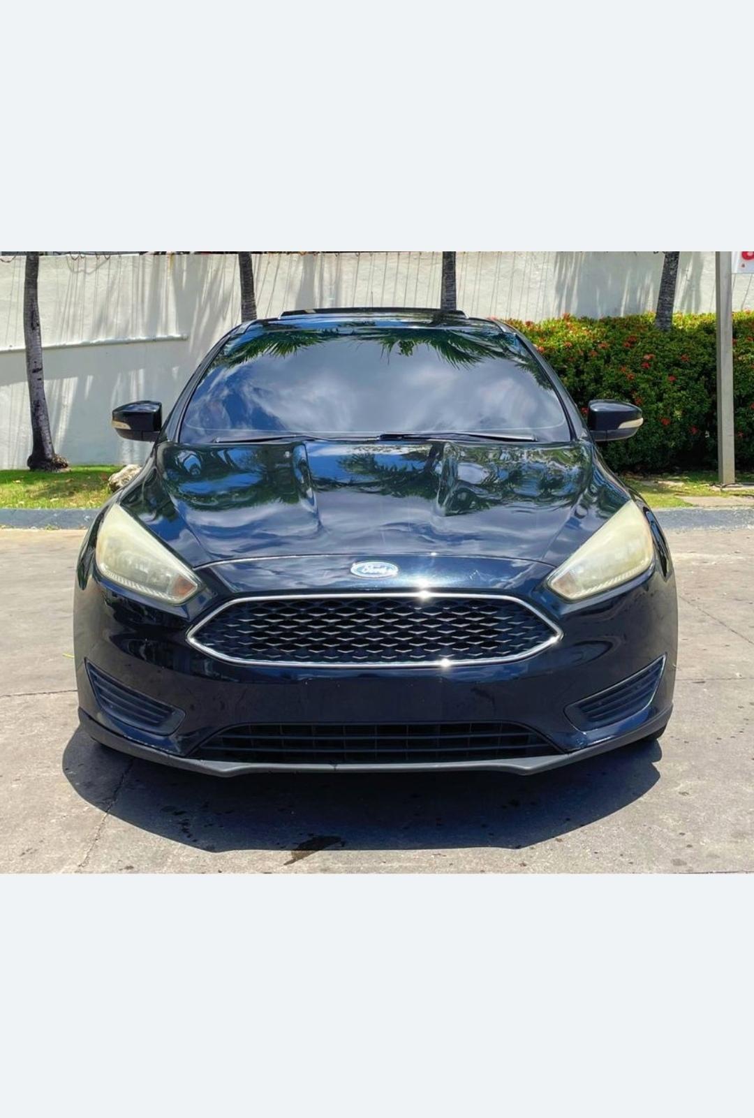 Ford Focus SE Hatchback Full 16 Foto 7279898-9.jpg