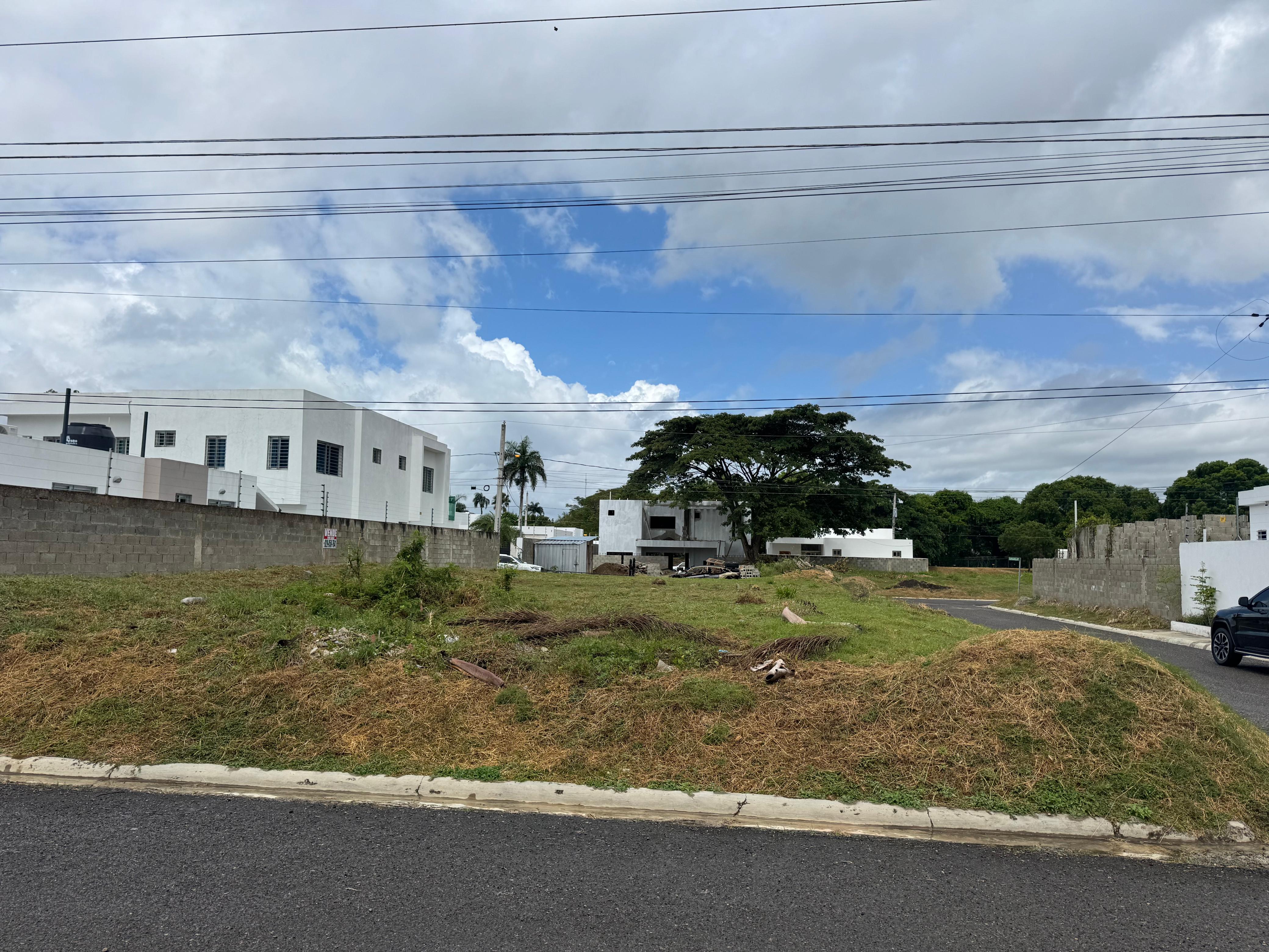 Venta de Solar en Residencial Cerrado – Los Llanos de Gurabo Santiago Foto 7280030-3.jpg